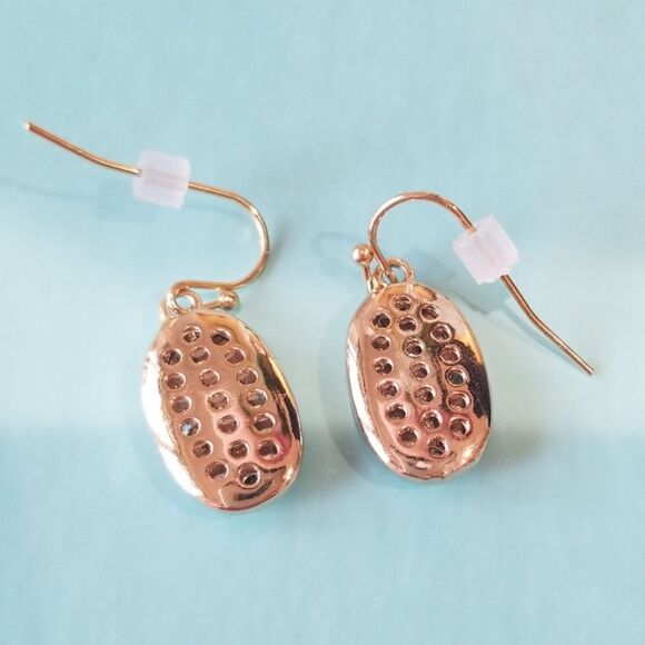 Goldtone Hanging Earring New - Picture 4 of 8